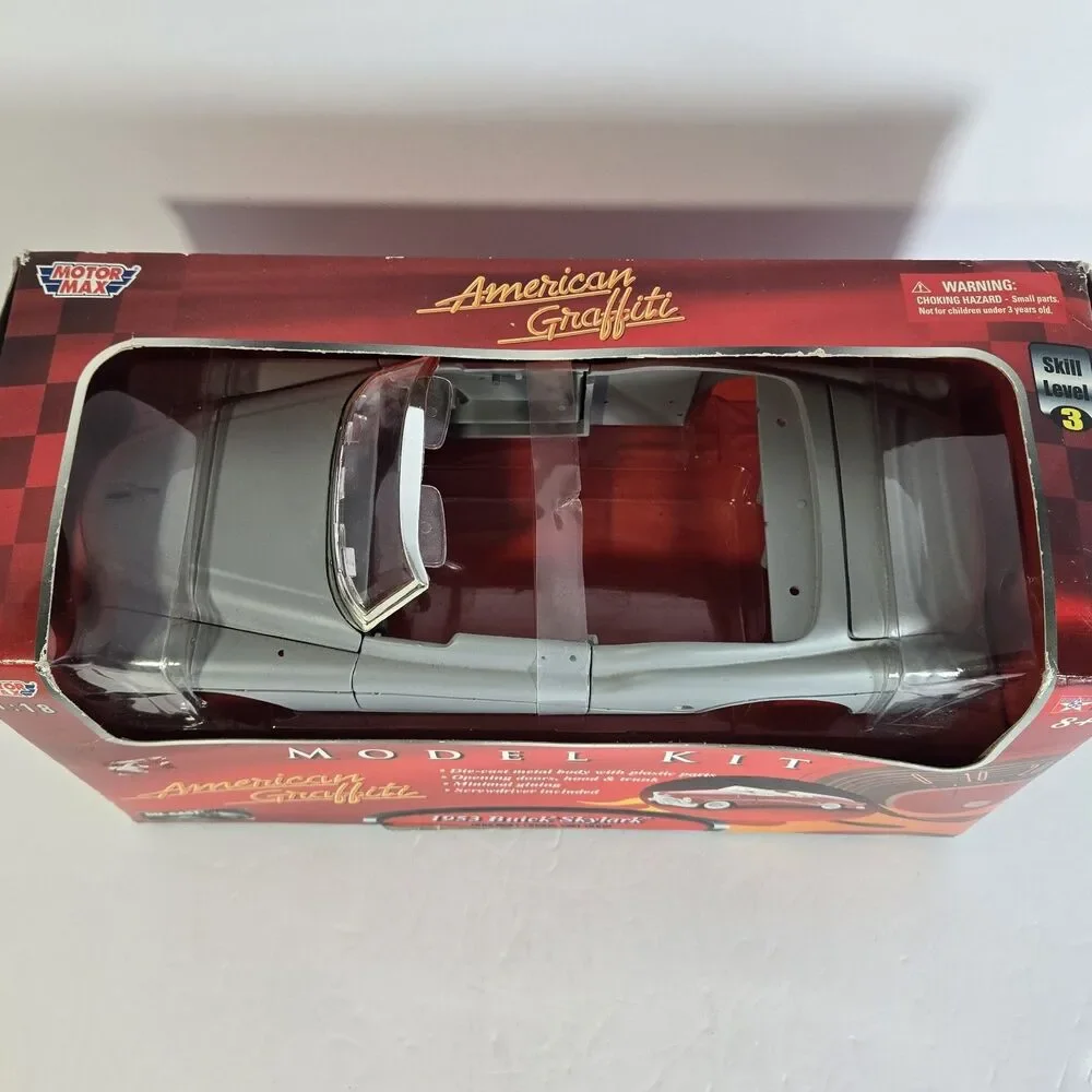 Motor Max American Graffiti 1953 Buick Skylark Candy Red 1/18 Model Kit NIB